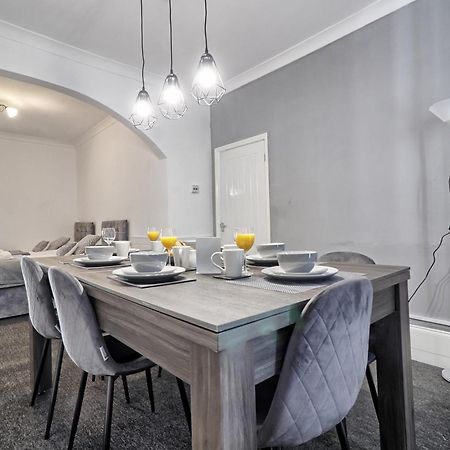Beautiful Spacious Four Bedroom House With Parking For 2 Cars, 5 Minute Walk To Southend Station Экстерьер фото