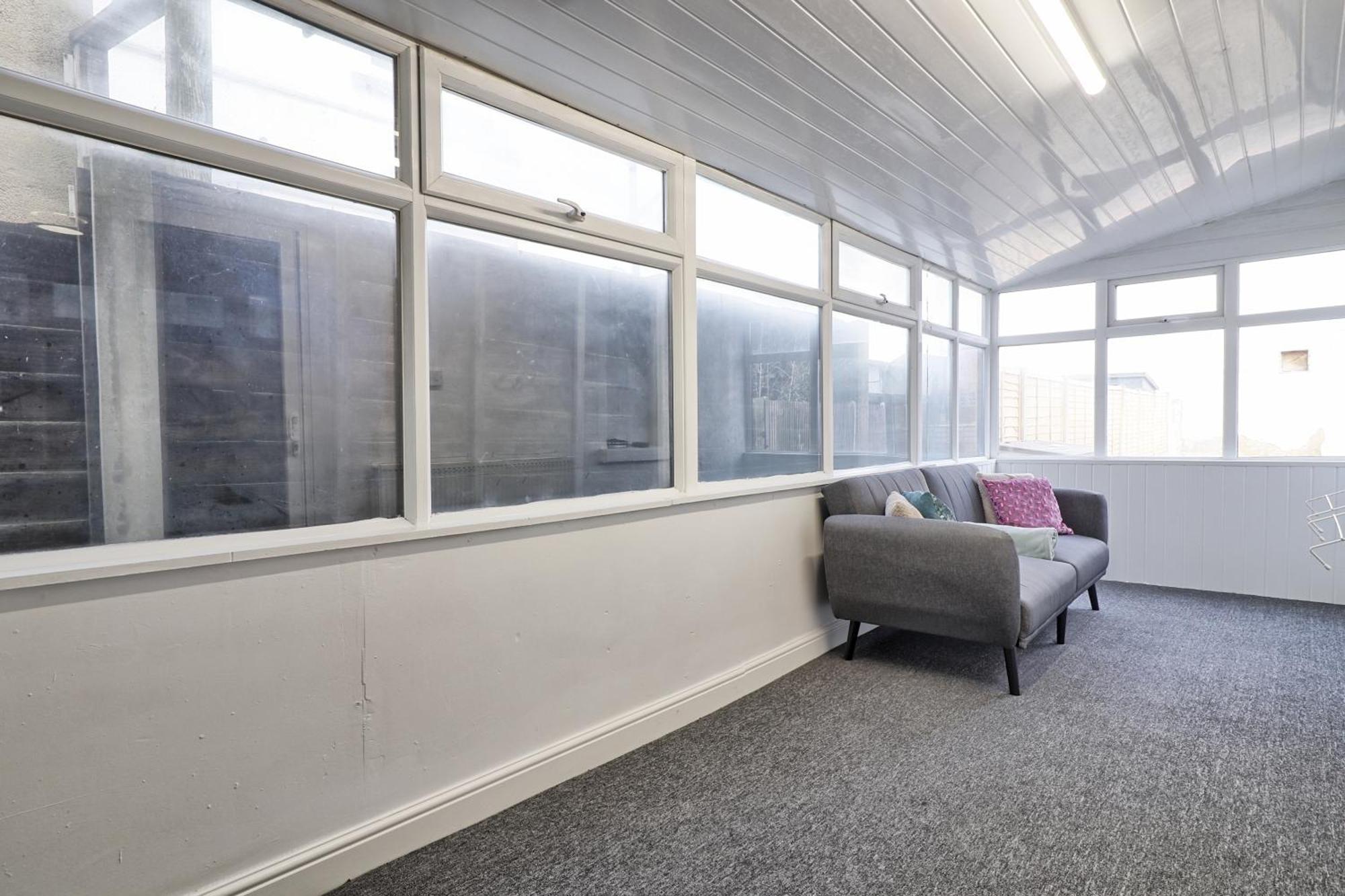 Beautiful Spacious Four Bedroom House With Parking For 2 Cars, 5 Minute Walk To Southend Station Экстерьер фото